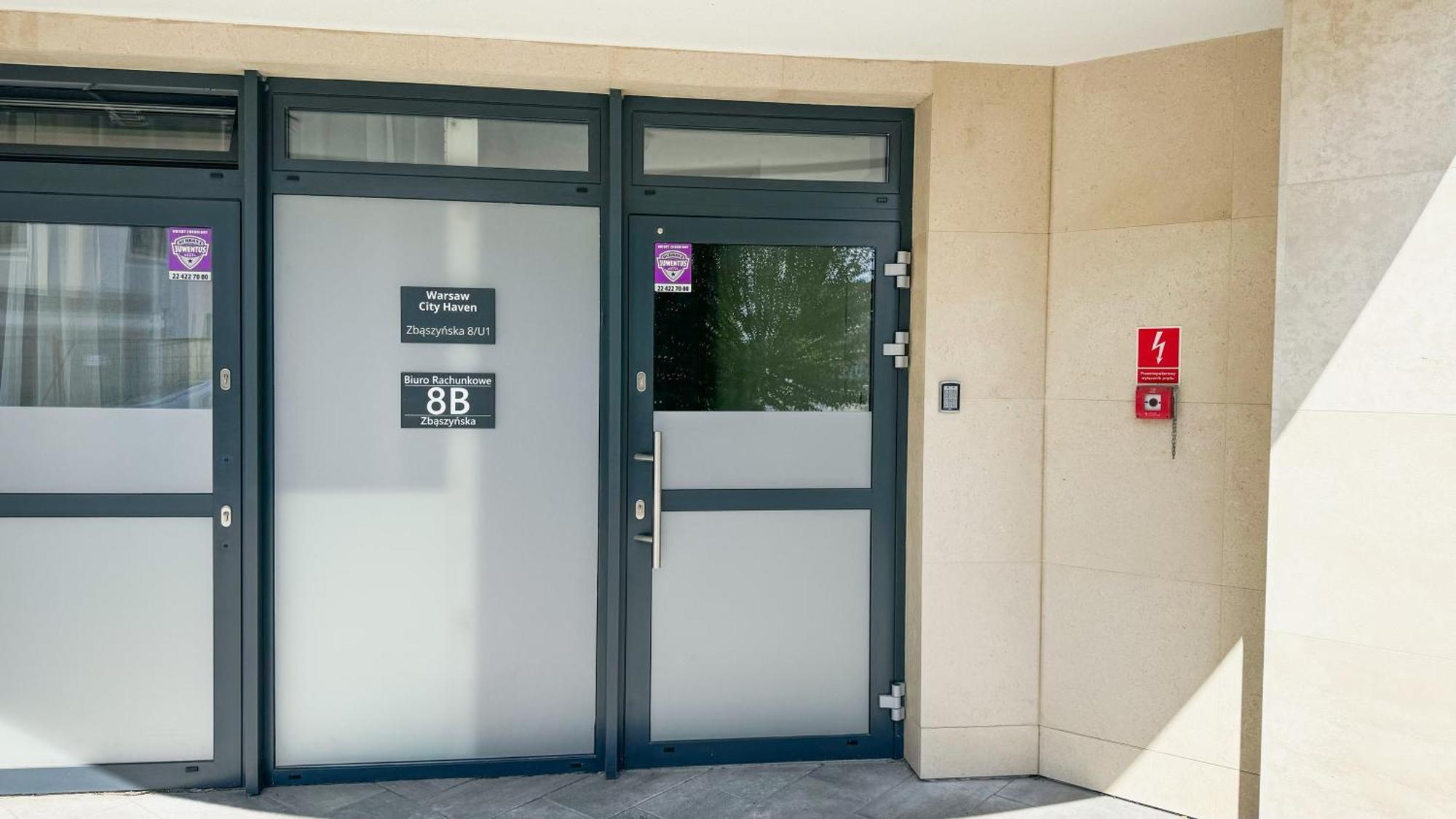 A3 - Queen Double - Haven - Two Shared Bathrooms Warszawa