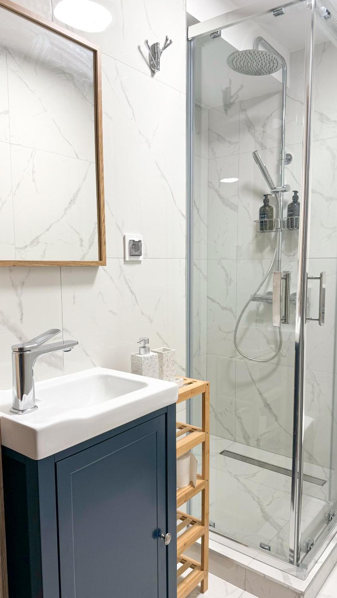 A3 - Queen Double - Haven - Two Shared Bathrooms Warszawa